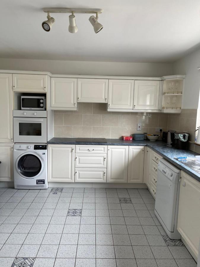 Feather Bed 3 Bedroom House 킨세일 외부 사진
